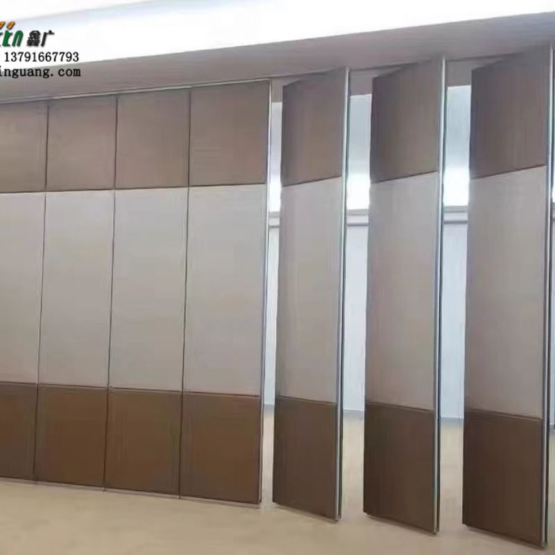 山东鑫广宴会厅办公活动隔断施工 办公室活动高隔断墙厂家